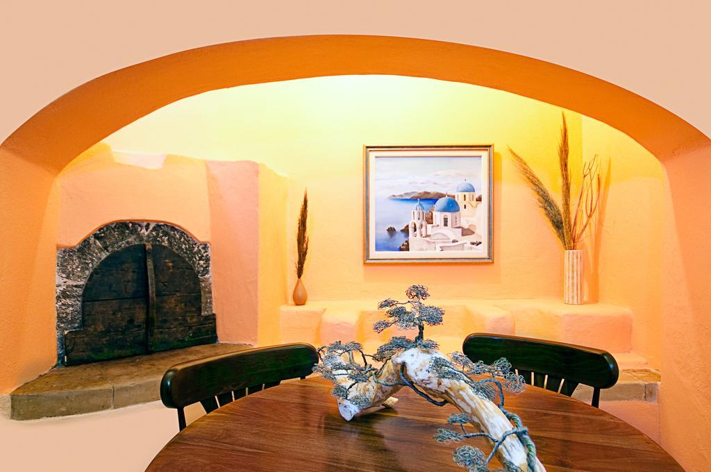 Donna's House Santorini Hotel Pýrgos Esterno foto